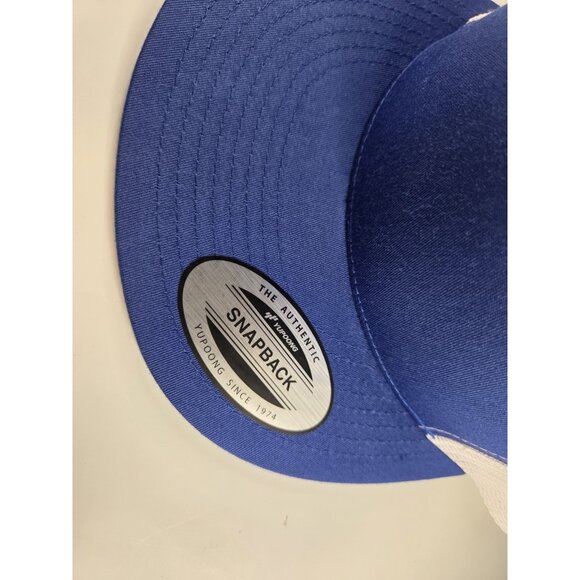The Classics Yupoong Hat White and Blue Snapback - Picture 5 of 6